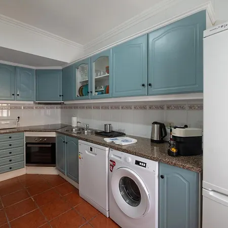 Lovely House, Paredes Alenquer