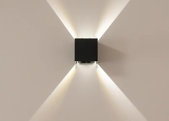 Lovely House, Paredes *