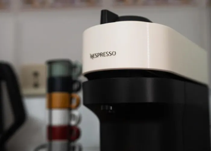 Lovely House, Paredes